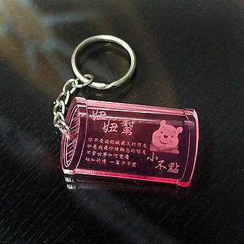 紅色壓克力罐頭造型